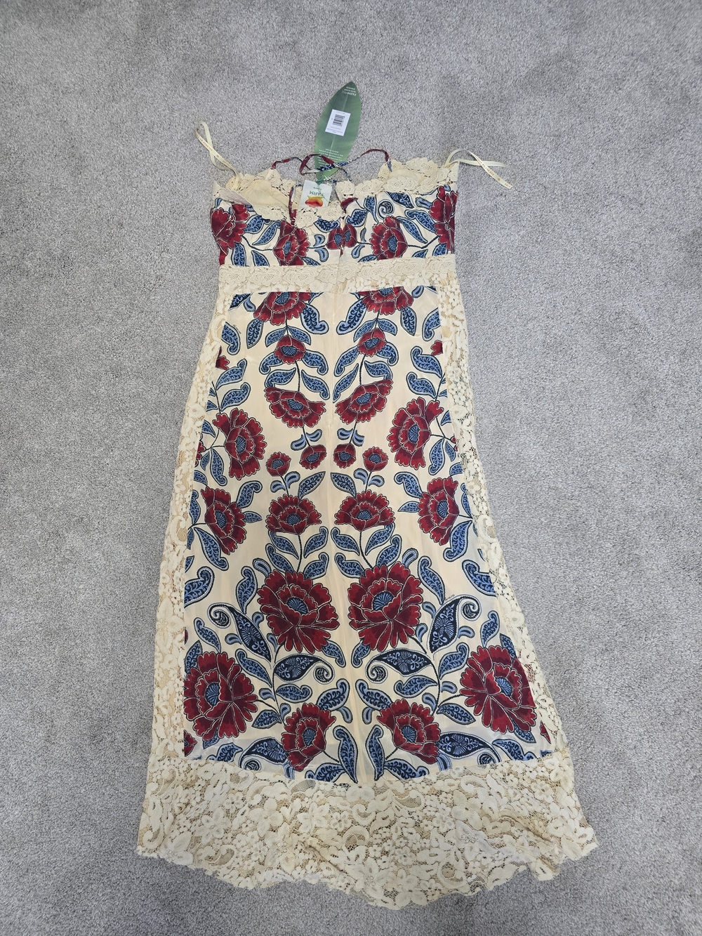 NWT FARM Rio Francesca Sand Lace
Detail Floral Dress Size M - Picture 3 of 6